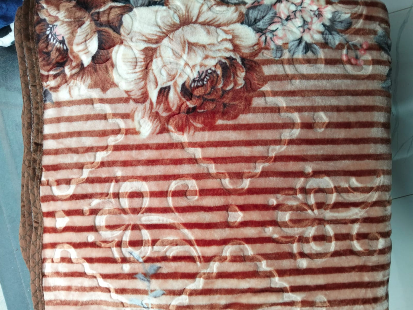 SunSHine Fleece blanket